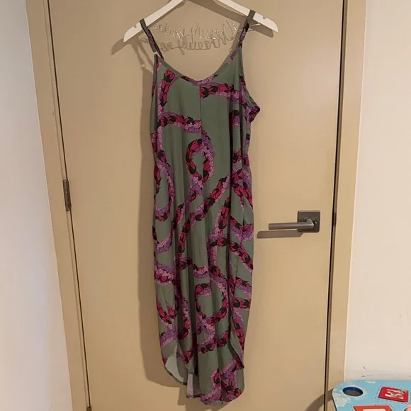 Hawaiian floral lei Jumpsuit - Picture 3 of 4